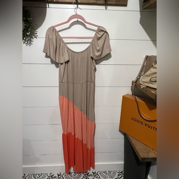 Cloth Portrait Dress - Picture 2 of 5